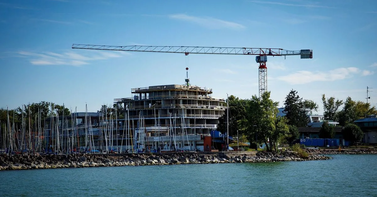 A Balaton legfontosabb élőhelyeit pusztították el a megalomán beruházásokkal