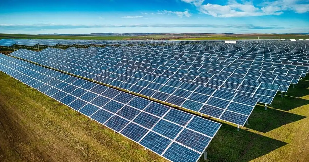 Az EU legnagyobb napelemparkja épül a magyar határ közelében