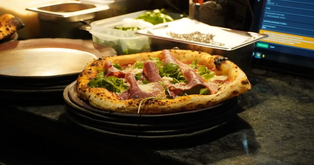 Különleges pizzával rukkolt elő a magyar étterem a hétvégére