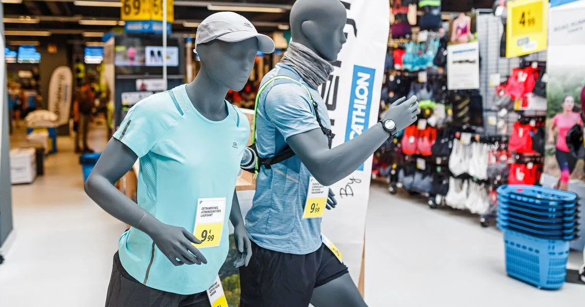 Megszűnhet a Decathlon egyik legidegesítőbb gyakorlata, egymillió vásárlást érint
