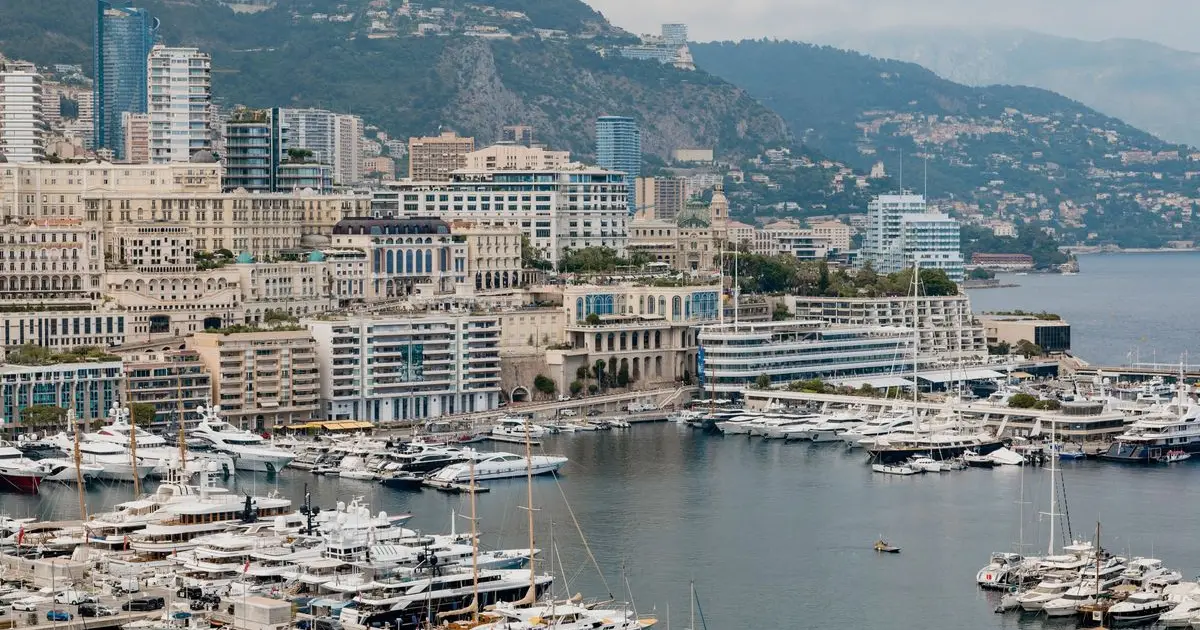 Monaco meglepő társaságba került, együtt távozhatnak a szégyenlistáról