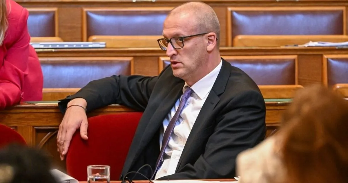 Tarr Zoltán bejelentette: kirúgta Schmidt Máriát, a Terror Háza bezár