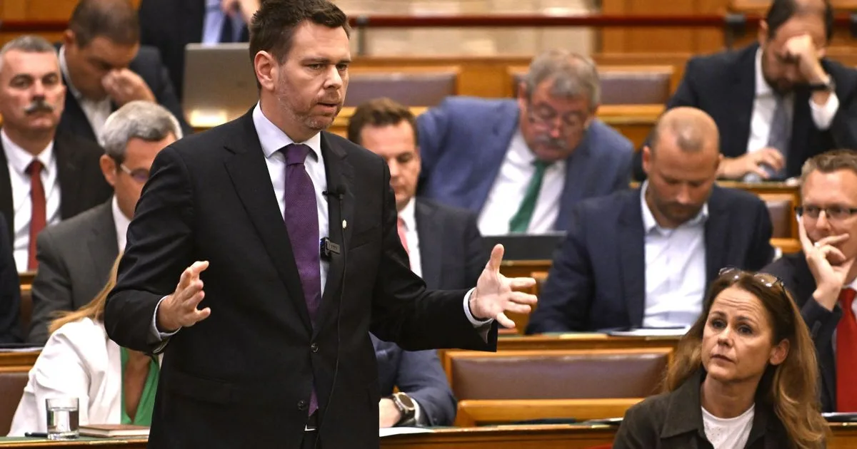 Vitézy Dávid nagy napja: 100 új busz érkezhet a Volánhoz