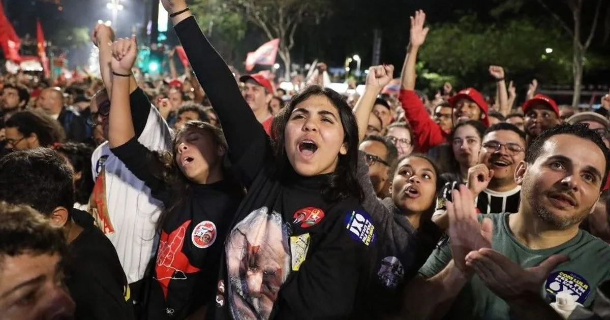 Alig veszítette el a választást, máris elvették Bolsonaro útlevelét