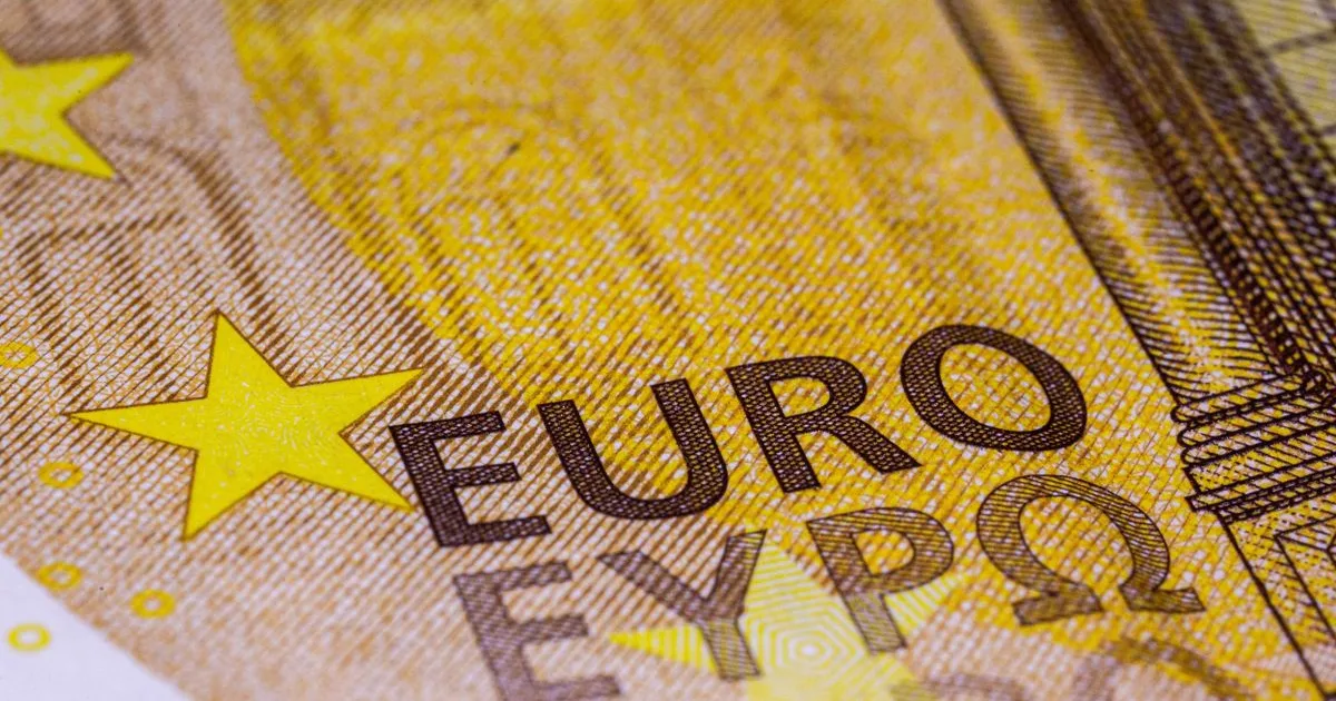 Amerikai elemzők megmondták a magyaroknak, mikortól fizethetnek euróval