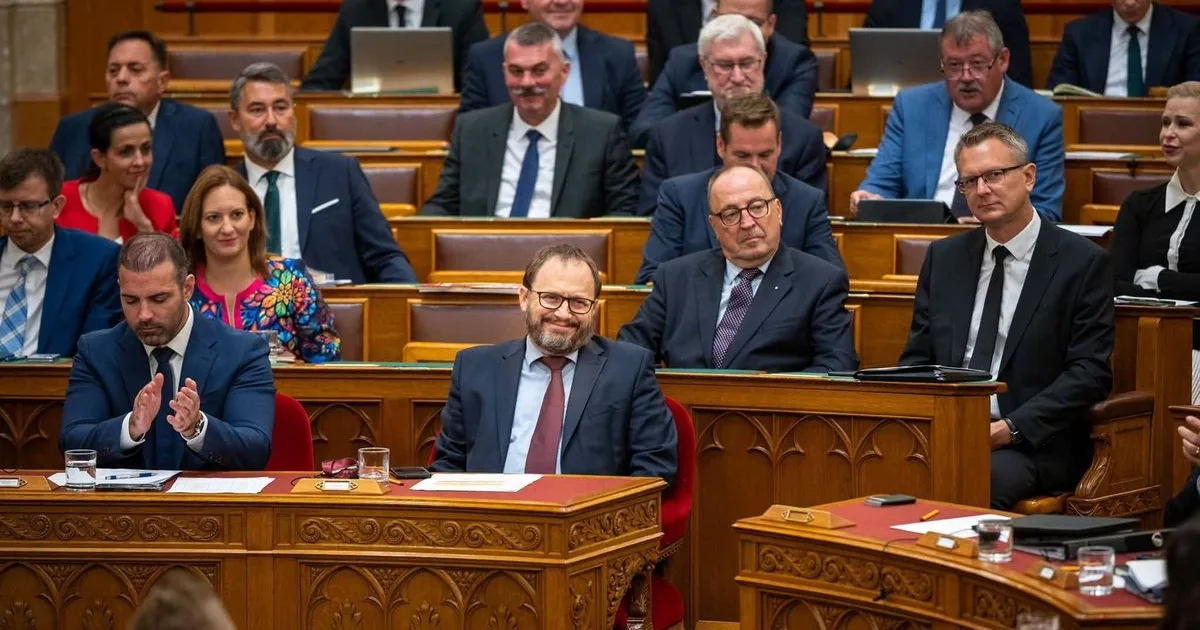 Kellemetlen meglepetés a nyugdíjasoknak: mégsem lesz 13. és 14. havi nyugdíj?