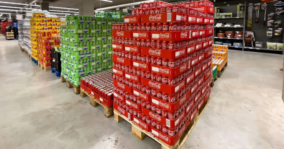 Kifogynak a Coca-Cola akciói: a Lidl emelt árat, az Aldi tartja magát