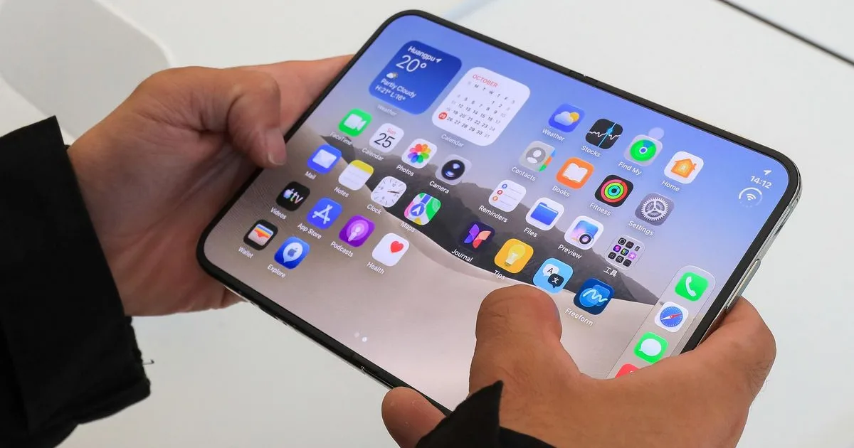 Már repedezik a 2000 dolláros iPhone Duo kijelzője, az Apple nem tudja javítani
