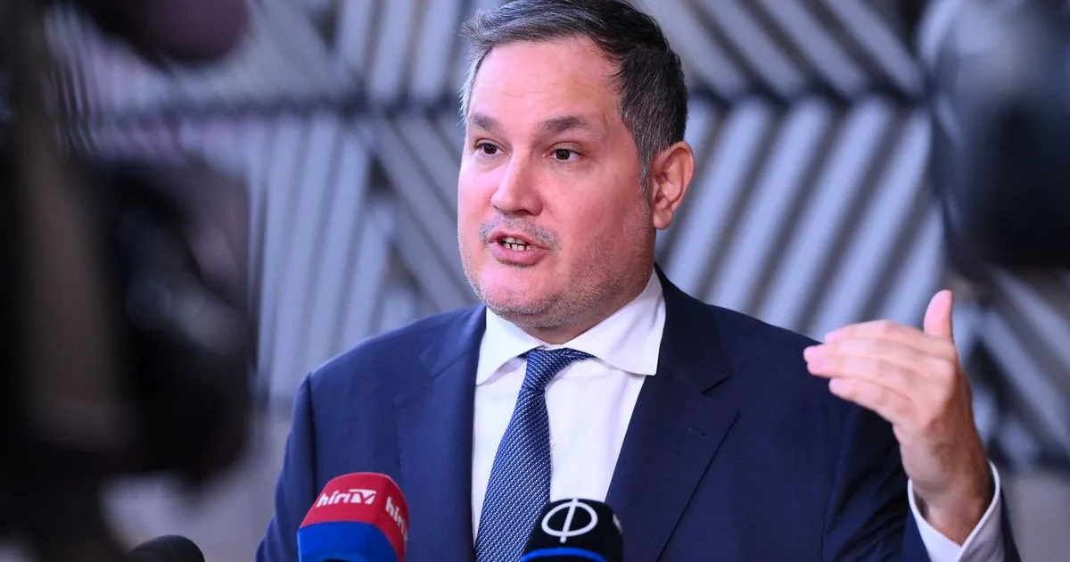 Nagy Márton titokban hazatért: ezért ment Svájcba – súlyos gond Orbán miniszteréről