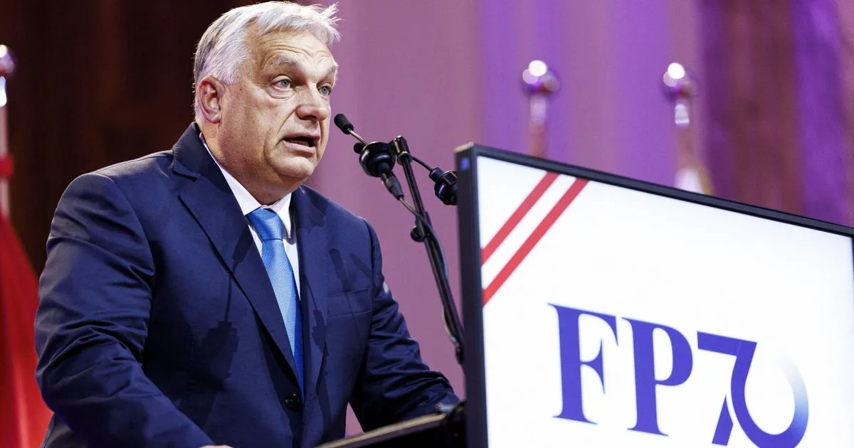 Orbán Viktor hétfő esti tévébejelentést ígér a Facebookon