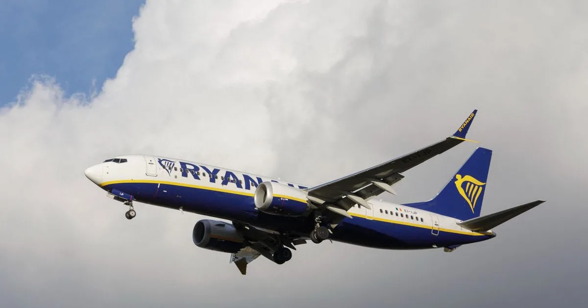 Ryanair-csökkentés: tucatnyi munkahely szűnik meg, Budapest és Pozsony is készülhet