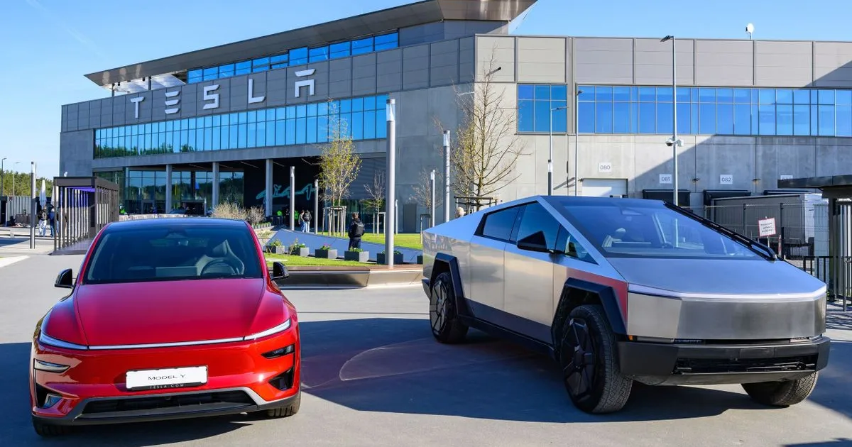 Tesla önvezető autók: aggódnak a szakértők az európai piac miatt