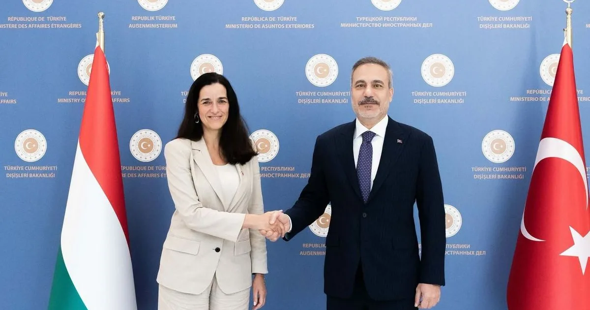 Törökország felé nyit a Tisza-kormány, Orbán Anita fontos üzenetet vitt Ankarába