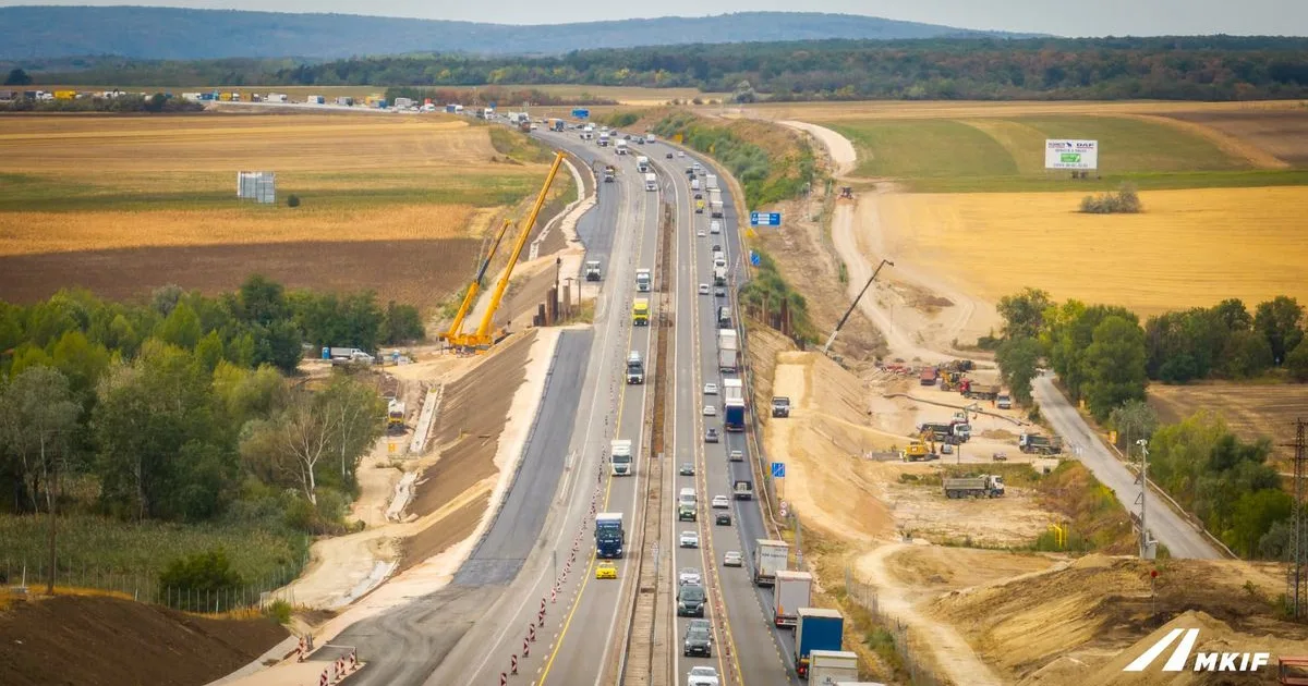 Új traffipaxok érkeztek, átlagsebességet is mérnek: ellepték az első autópályát