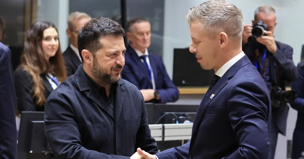 Zelenszkij megnyitná a magyar határt az ukrán gabona előtt, a gazdák hevesen ellenzik